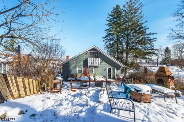 208 Maxim Dr, Hopatcong Boro, NJ 07843