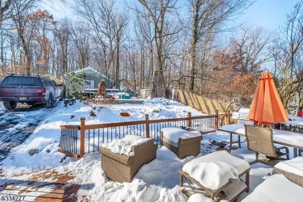 208 Maxim Dr, Hopatcong Boro, NJ 07843