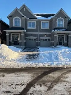 1113 Skyridge BLVD, Pickering, ON L1X 2R2