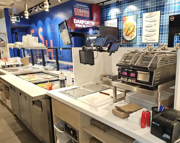 3032 Danforth AVE #Main & Basement, Toronto E03, ON M4C 1N2