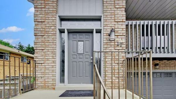 Barrie, ON L4N 6Y5,17 Porritt ST #MAIN