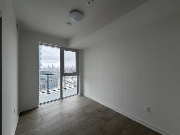 1285 Dupont ST N #1410, Toronto W02, ON M6H 0E3