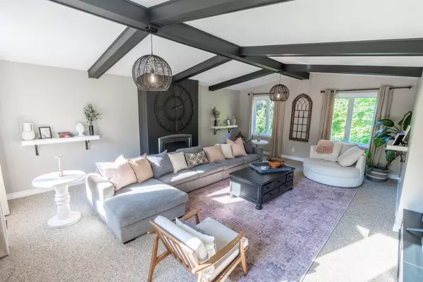 Cornwall, ON K6J 5M6,1733 Blakely DR