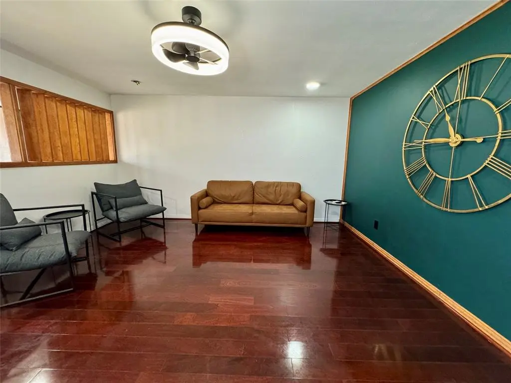 711 W Commerce Street, Eastland, TX 76448