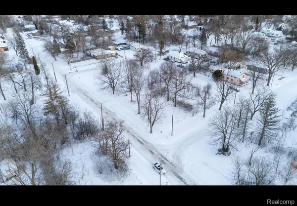 2326 Lincoln AVE, Saginaw, MI 48601