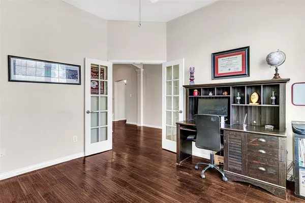 Carrollton, TX 75007,1716 Ivy Lane