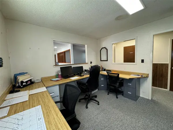 711 W Commerce Street, Eastland, TX 76448