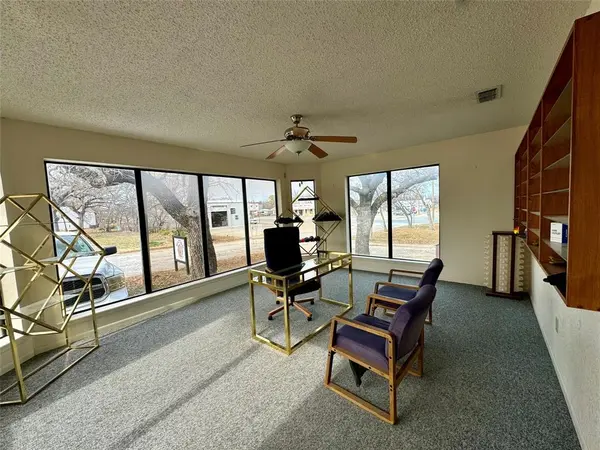 711 W Commerce Street, Eastland, TX 76448