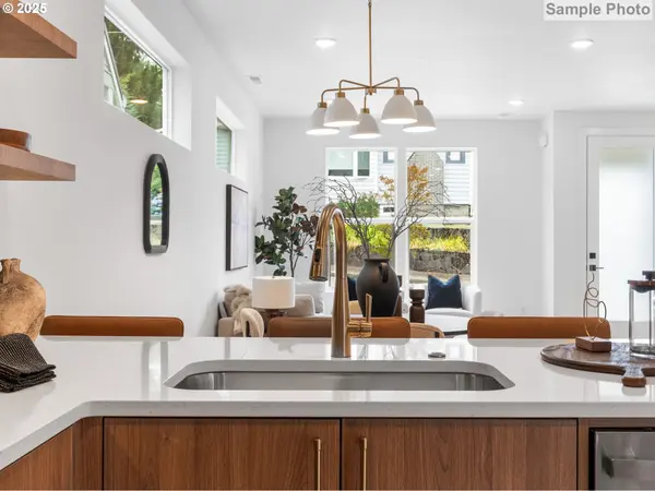 Portland, OR 97219,3613 SW Logan ST