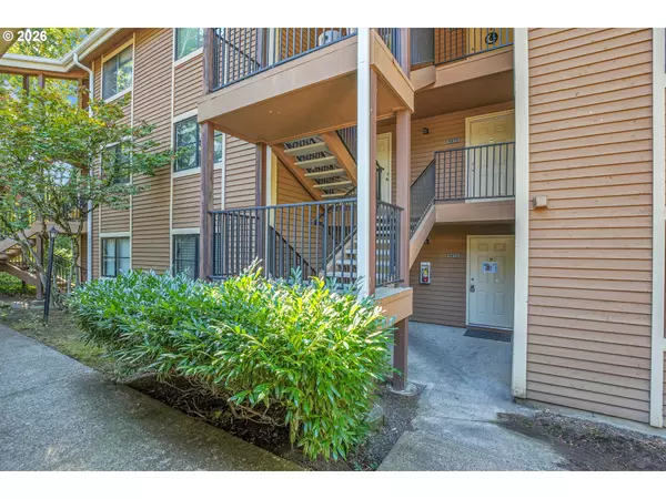 Clackamas, OR 97015,9872 SE TALBERT ST