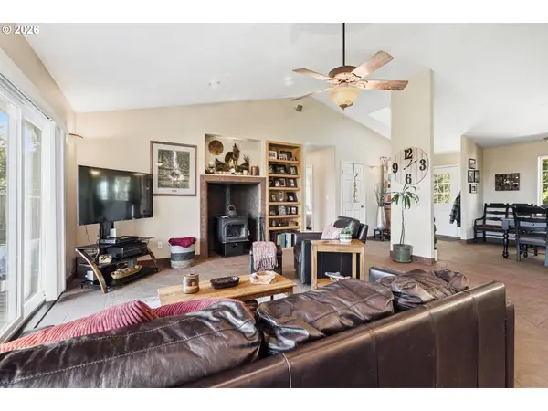 1110 REUBEN BOISE RD, Dallas, OR 97338