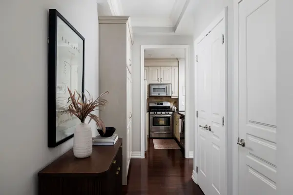 21 Burkebrook PL #416, Toronto C12, ON M4G 0A2