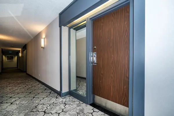 225 Bamburgh CIR #1112, Toronto E05, ON M1W 3X9