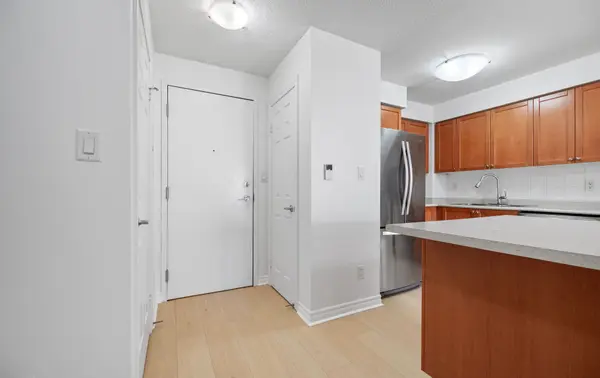 3880 Duke Of York BLVD #1508, Mississauga, ON L5B 4M7