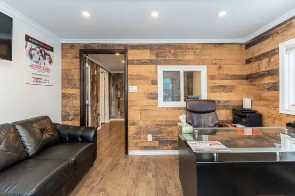 4 Beaumont CRES, Guelph, ON N1E 6A7