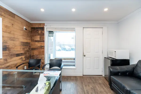 4 Beaumont CRES, Guelph, ON N1E 6A7