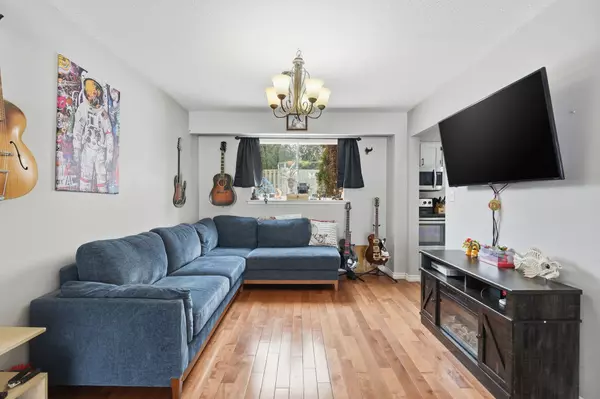 Brantford, ON N3T 5Z6,17 Strawberry LN