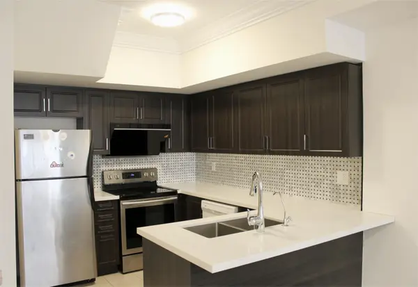 11 Eaton Park LN #15, Toronto E05, ON M1W 0A5