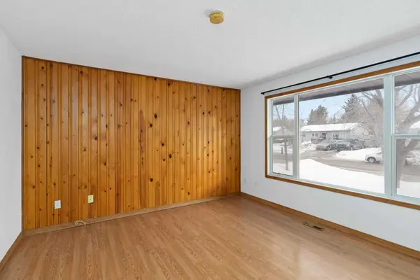 180 Wolverine DR, Fort Mcmurray, AB T9H 4L7