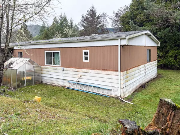 Glide, OR 97443,225 DORALEEN LN