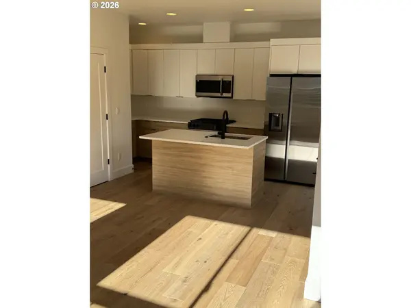 2387 SE 43rd AVE, Portland, OR 97206