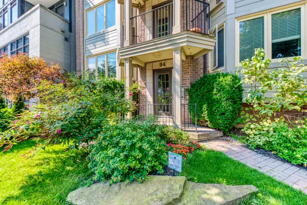 Toronto C08, ON M5A 3C6,94 Trinity ST #1