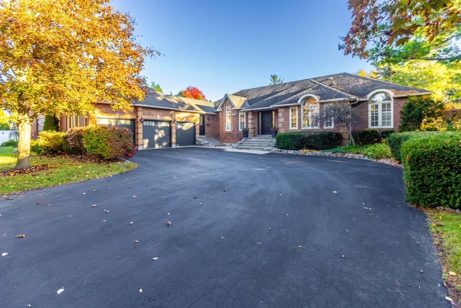 152 Treegrove CIR, Aurora, ON L4G 6M1