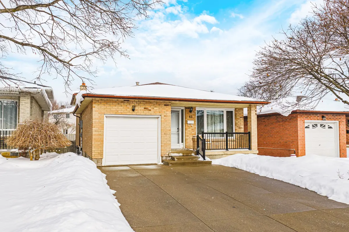 43 Everest ST, Hamilton, ON L8W 2J5