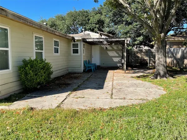 3563 South Drive, Fort Worth, TX 76109