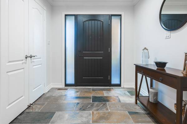 152 Treegrove CIR, Aurora, ON L4G 6M1