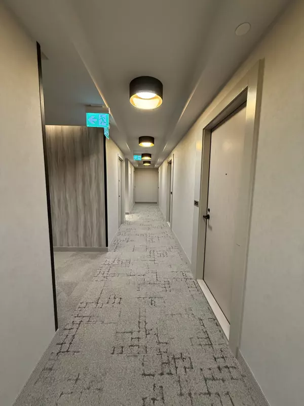 Vaughan, ON L4K 5Z7,8 Interchange WAY #3208