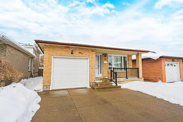 43 Everest ST, Hamilton, ON L8W 2J5
