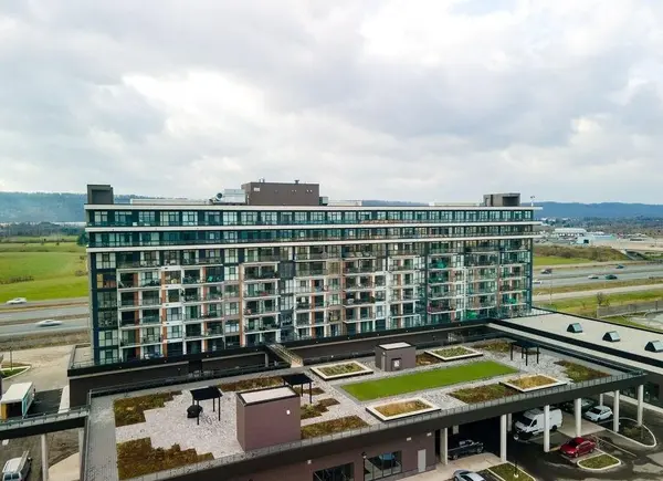 560 North Service RD #810, Grimsby, ON L3M 0G1