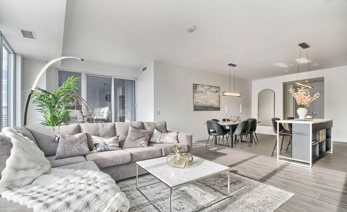 Toronto, ON M5G 0C5,20 Edward ST #2903