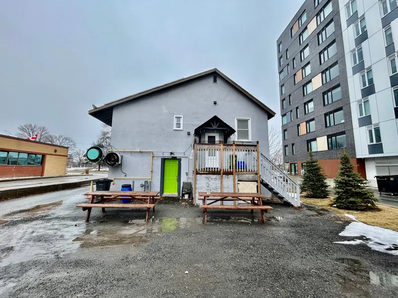 704 Brookfield RD, Billings Bridge - Riverside Park And Area, ON K1V 6J4