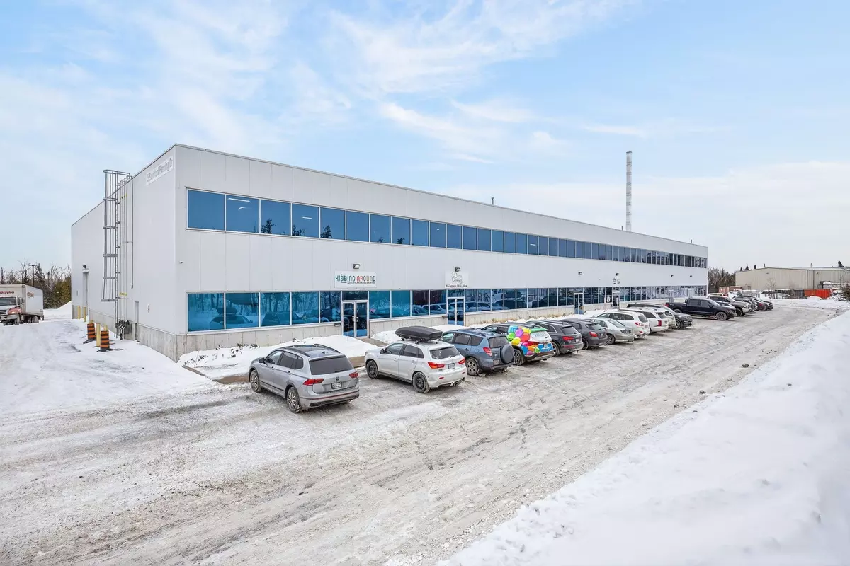 Collingwood, ON L9Y 5A6,95 Sandford Fleming DR #1