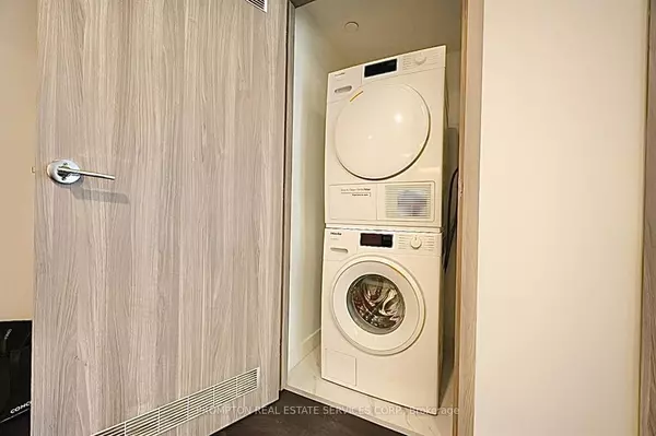 Toronto, ON M5V 0X4,3 Concord Cityplace WAY #5006