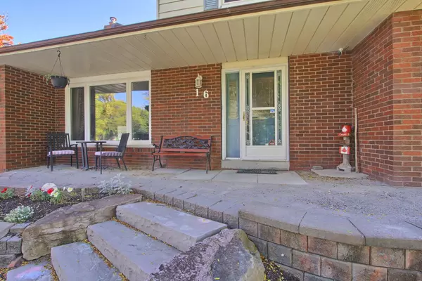 East Gwillimbury, ON L0G 1H0,16 Ramsay ST