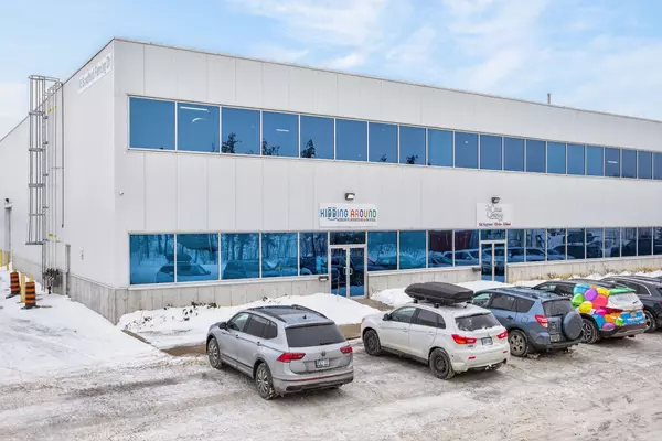 Collingwood, ON L9Y 5A6,95 Sandford Fleming DR #1