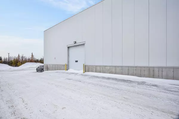 Collingwood, ON L9Y 5A6,95 Sandford Fleming DR #1