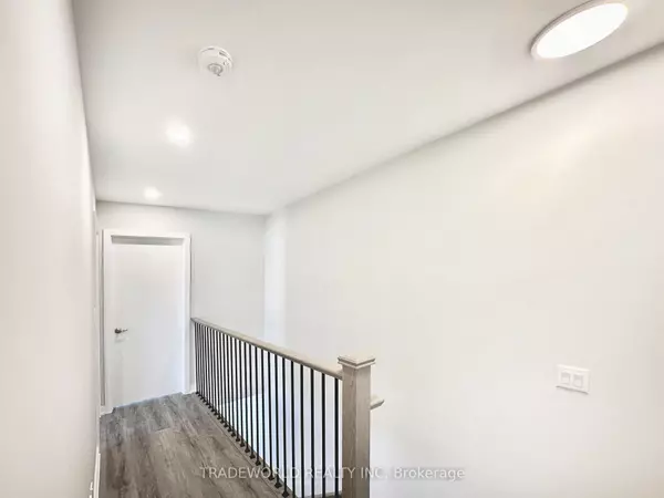 Collingwood, ON L9Y 5B4,69 Winters CRES