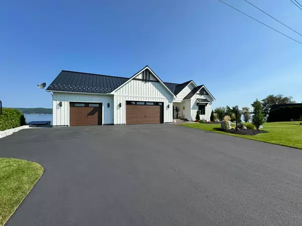 Champlain, ON K0B 1K0,1780 Bay RD