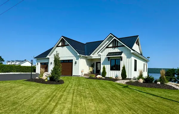 Champlain, ON K0B 1K0,1780 Bay RD