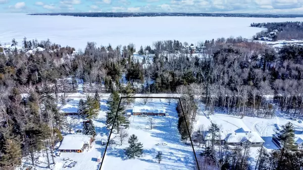 Innisfil, ON L0L 1W0,806 Harbour ST