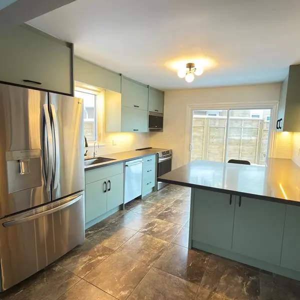 1217 Lambeth RD, Oakville, ON L6H 2E1