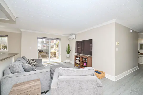 20 John ST #109, Grimsby, ON L3M 1X5