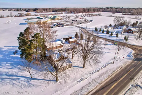 6180 Shattuck RD, Saginaw Charter Township, MI 48603