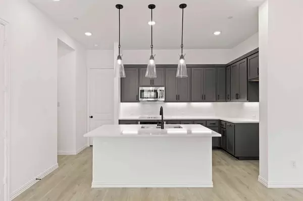 631 Blue Ridge Drive, Mansfield, TX 76063