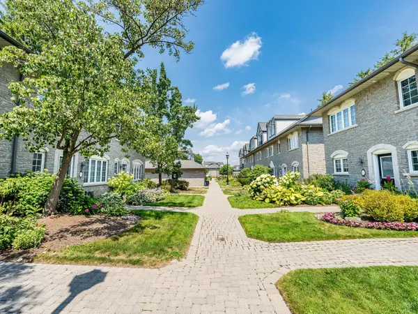 1995 Royal RD #136, Pickering, ON L1V 6V9