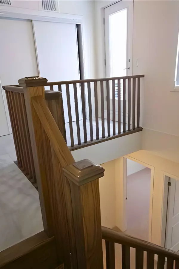 Toronto, ON M3K 2B8,155 William Duncan RD #8